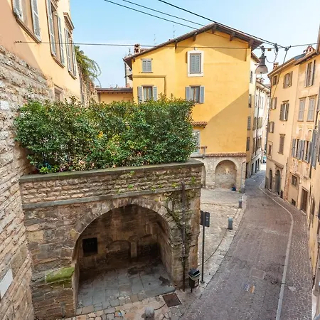 Classic Chic - Citta Alta Bergamo Exterior photo