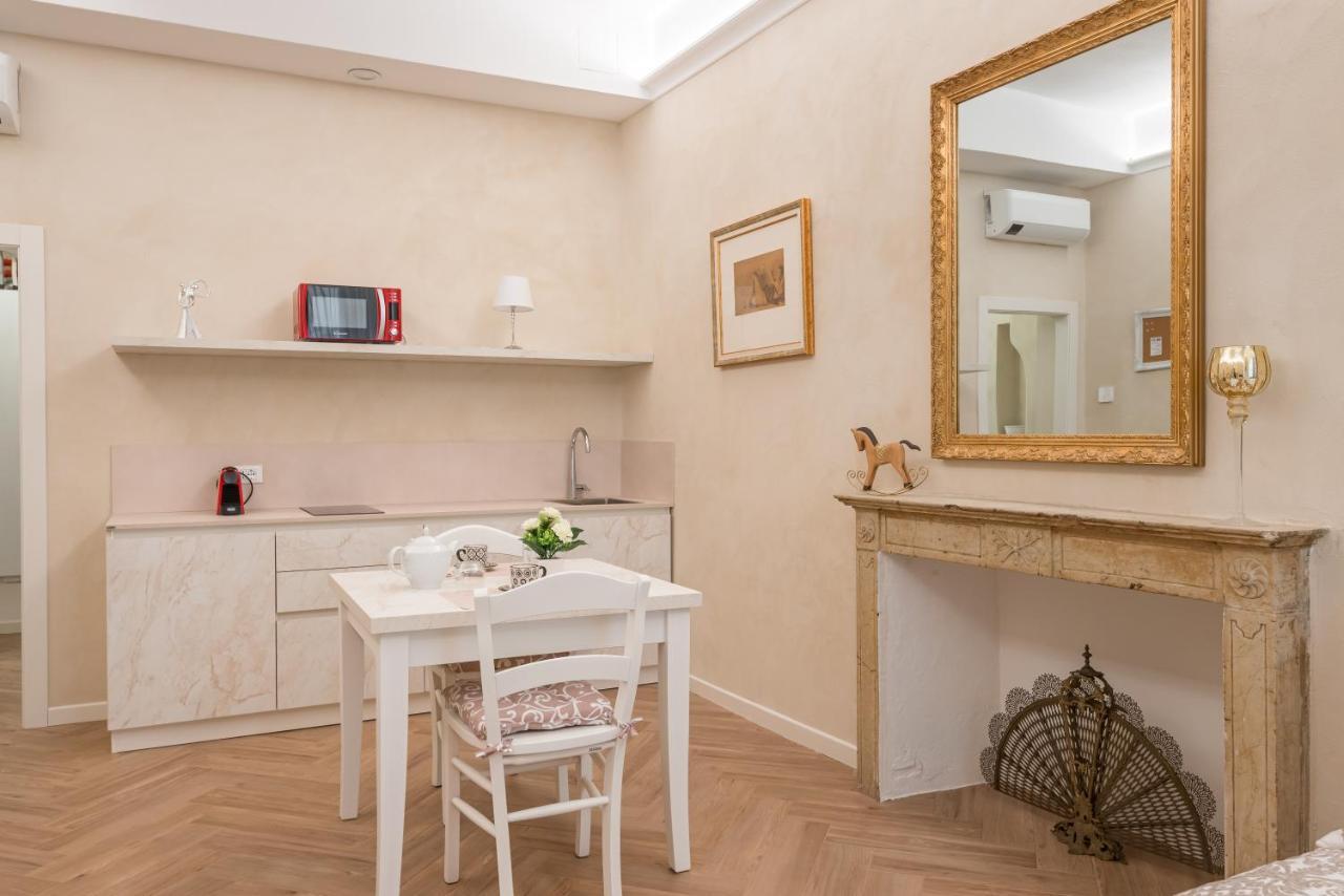 Classic Chic - Citta Alta Apartment